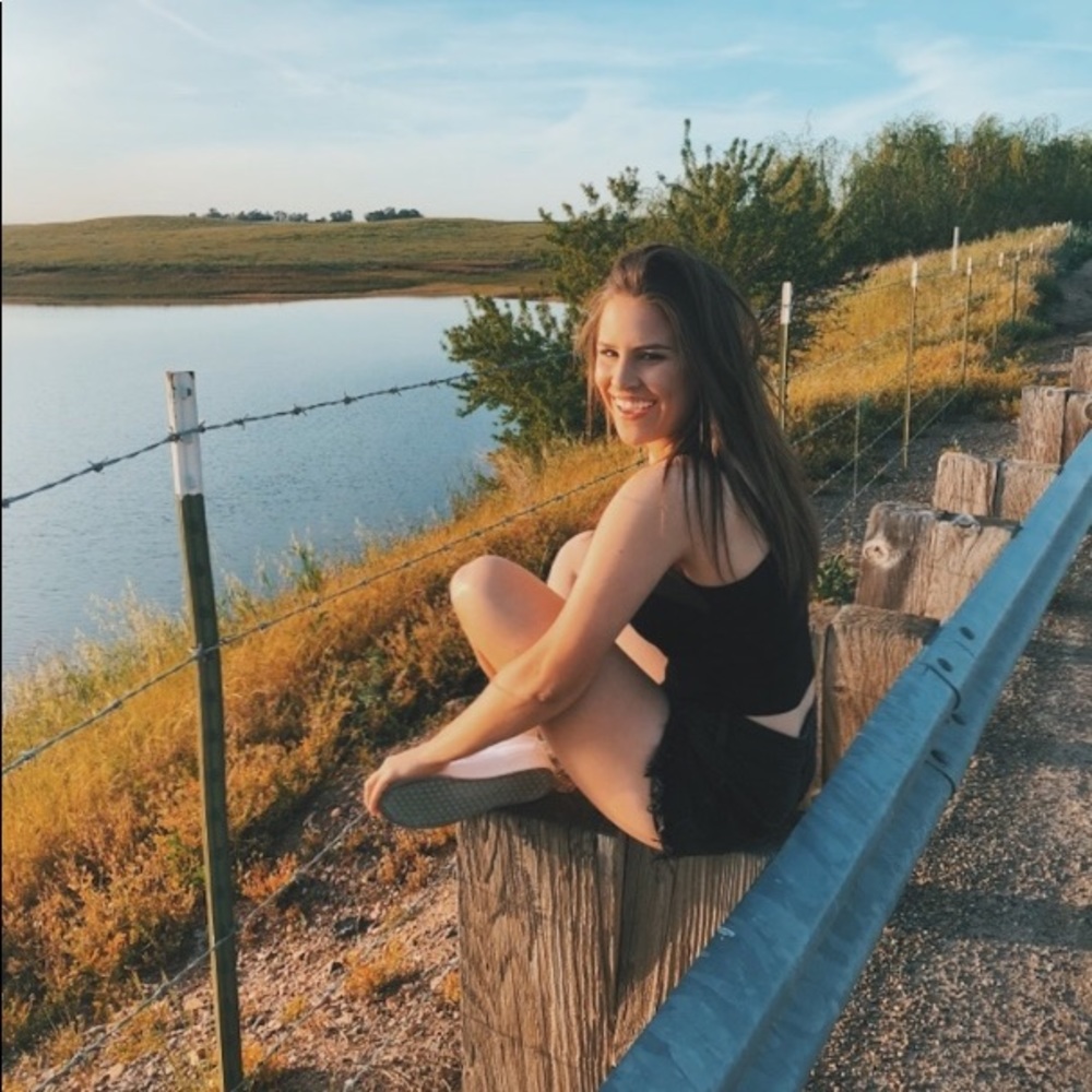 Meet your Posher, Megan